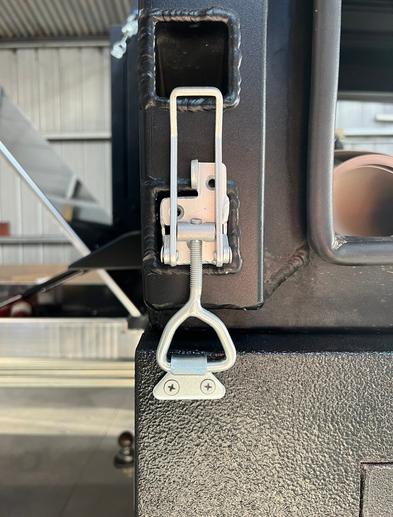 Canopy latches